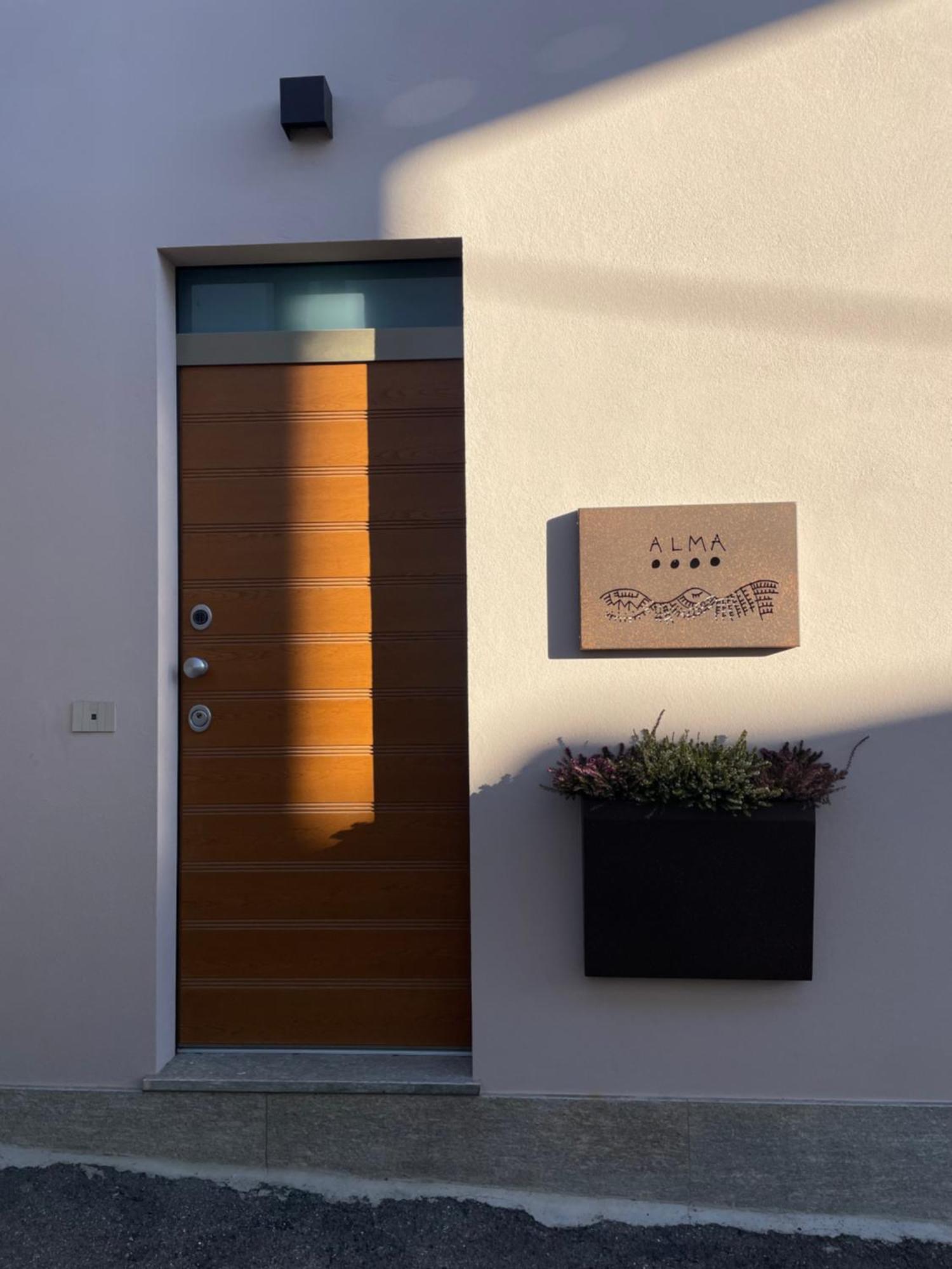 Apartamento Alma I Luoghi Dell Anima Diano dʼAlba Exterior foto